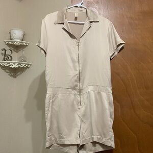 Maggie Ward 100% silk romper size small